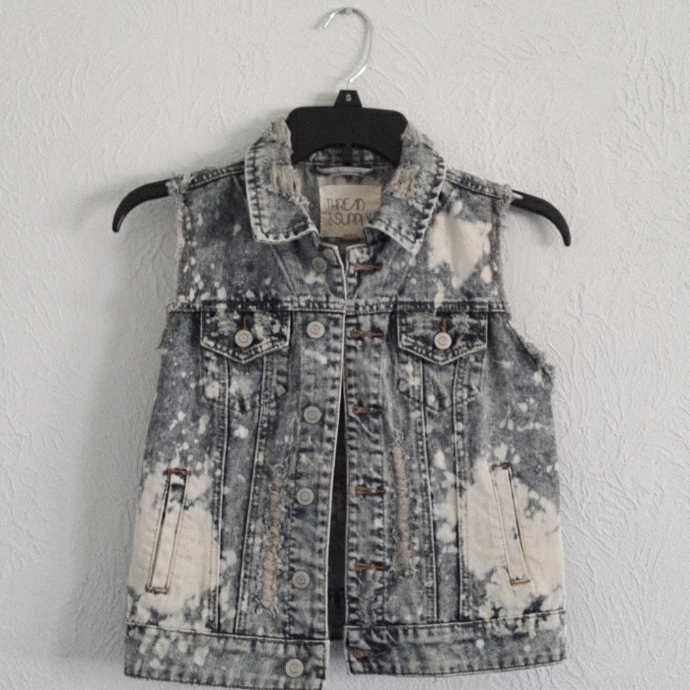 Thread and Supply distressed jean vest small